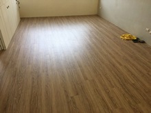 淡水新市二路二段鋪塑膠地磚
