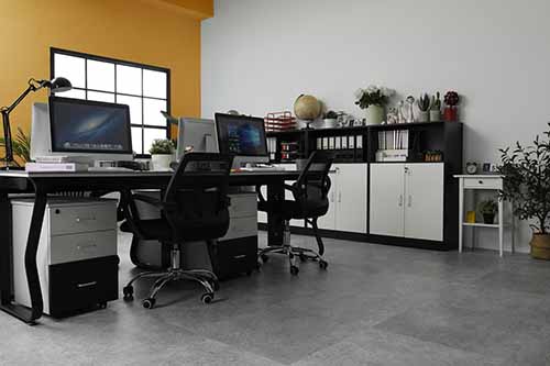 三重區光明路鋪塑膠地磚