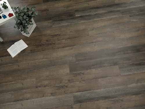 新莊區成功路鋪塑膠地磚