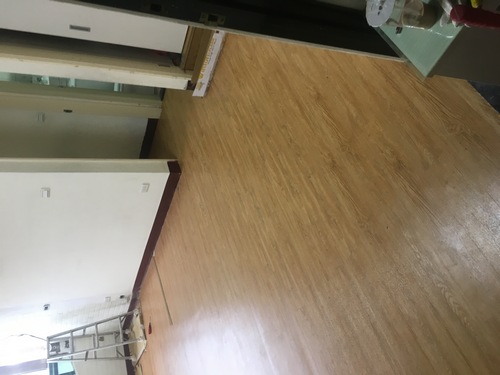 桃園市龜山區公園路鋪塑膠地磚