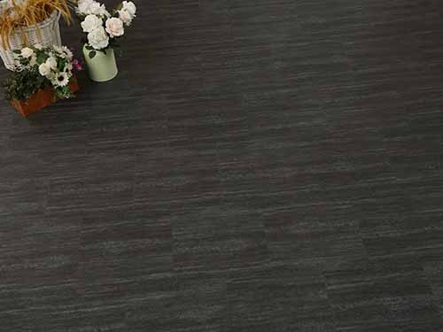 台北市萬華區西藏路鋪塑膠地磚