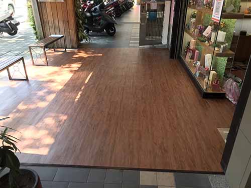 台北市中山區明水路557巷鋪塑膠地磚