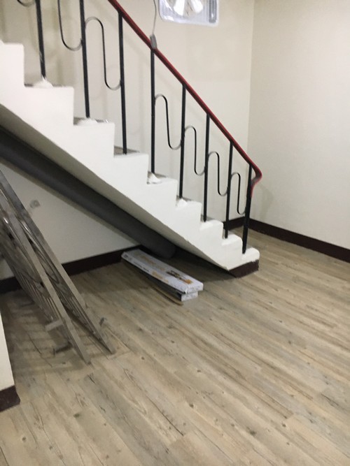 板橋福德街鋪塑膠地磚