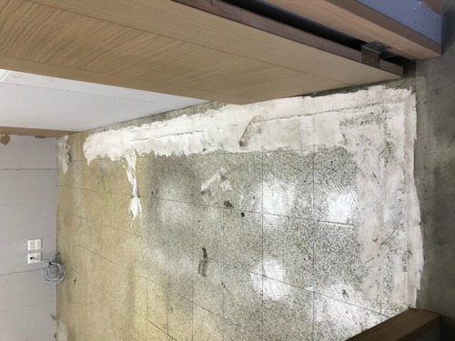 新北市樹林區柑園街鋪塑膠地磚