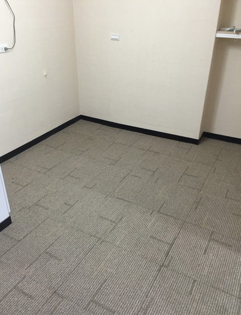 辦公室鋪塑膠方塊地毯-m06c